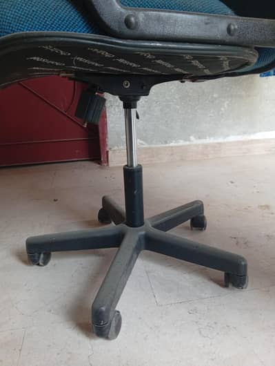 office chairs for sale price negotiable