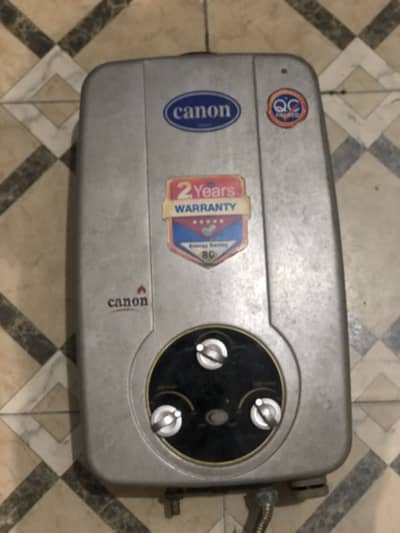 Cannon geyser 8 litre water storage Sui and lpg gas