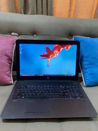 HP Zbook 17 G3 workstation i7-6th HQ 2gb Nvidia Quadro M1000M
