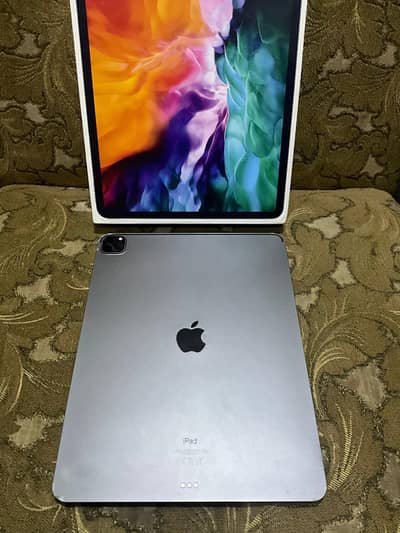 iPad pro 2020 4th generation 256gb 12.9 inches I pad
