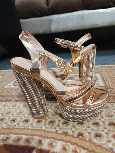 best condition heels 10/10 condition