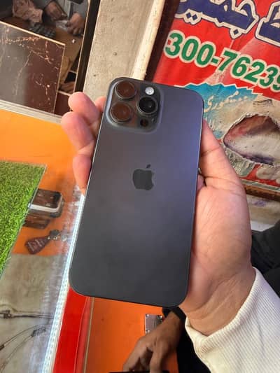 15 pro max water pak 256gb bh  all ok koi falt ni