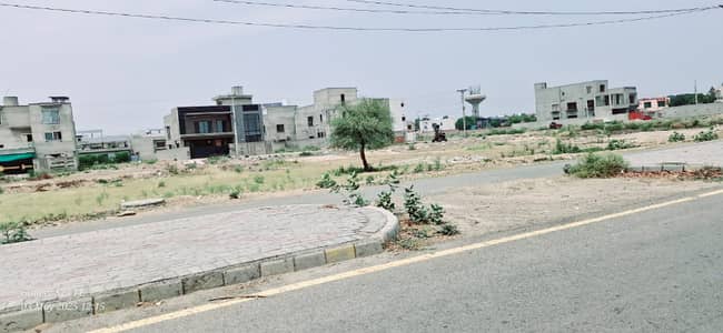 10 Marla Residential Plot for Sale in D Block, LDA Avenue 1 Lahore