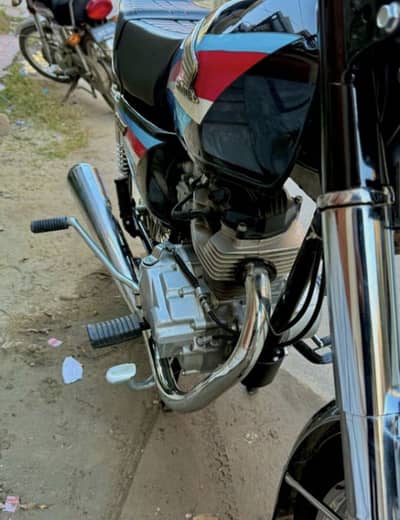 Honda 125cc bike __ +03291198926