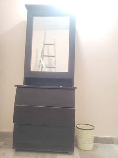 dresser table for sale
