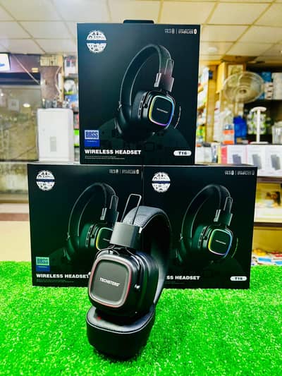 NEW SEALED TECHSTERS HEADPHONES…. BLUETOOTH WIRELESS HEADPHONES…