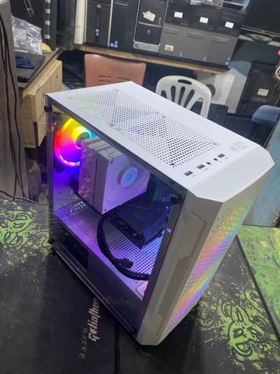 Best gaming pc whole setup of a youtuber and gamer