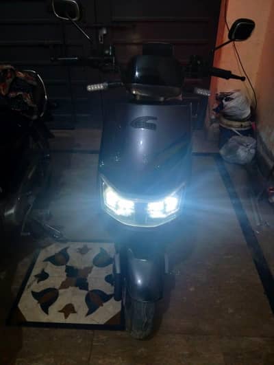 United Electric scootey 1000w