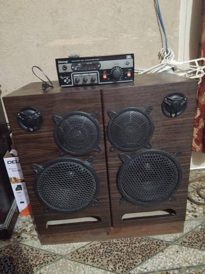 JBL Umplifire Bass speakers