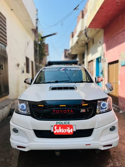 Toyota hilux vigo champ (0307/210/6697)