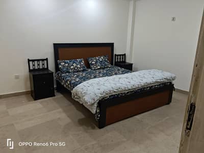 3bed family fully luxury furnished appartment available for rent in bahria town phase 4 Civic centre with gas