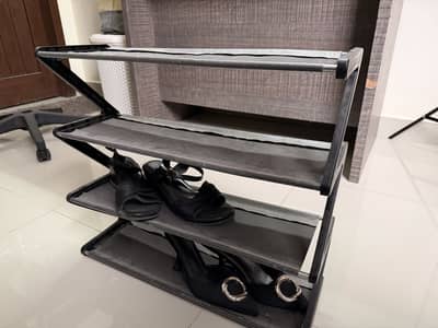 Shoe rack (small and lightweight)
