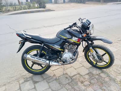Yamaha ybr g 2022 model urgent sale