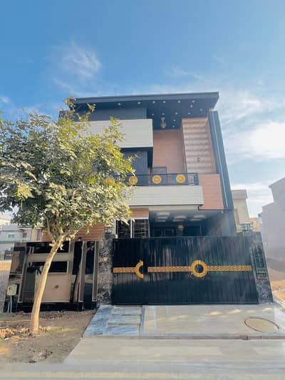 5 Marla Brand New House For Sale Direct Meeting With Owner In Parkview City Lahore