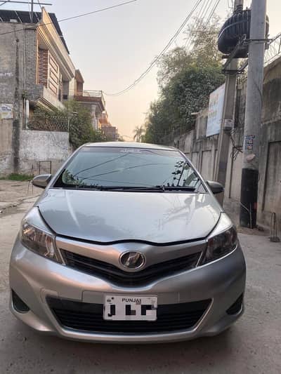 Toyota vitz 2013
