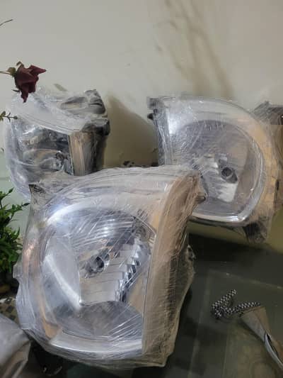 SUZUKI MR WAGON FRONT HEADLIGHTS  PAIR  NEW