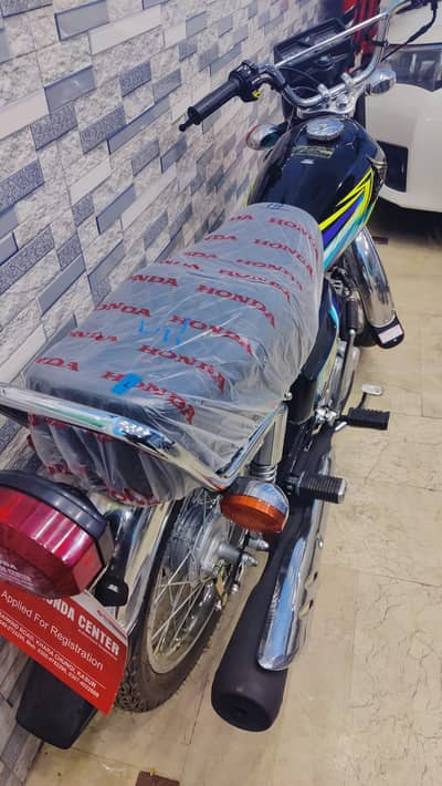 sale 125 black color