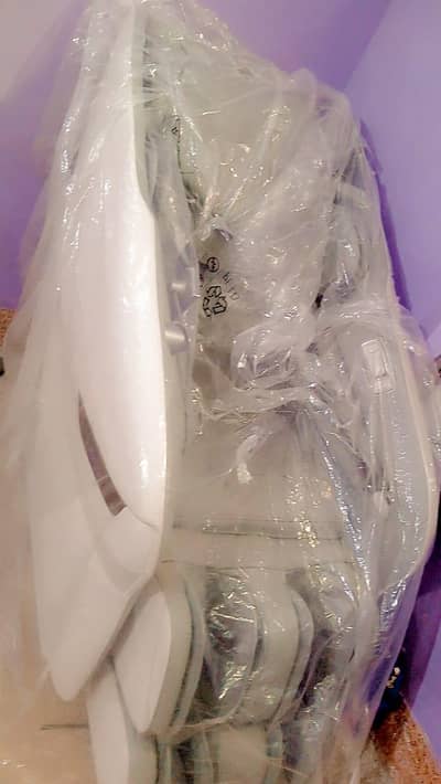 High Life Massage Chair (A3501-8) Brand new for sell