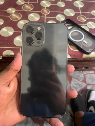 12 max 128 gb   jv  good condition