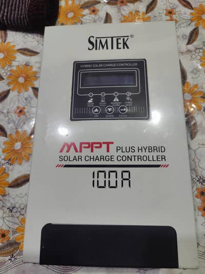 Hybrid 100A Mppt Solar controller Simtek 12/24 V
