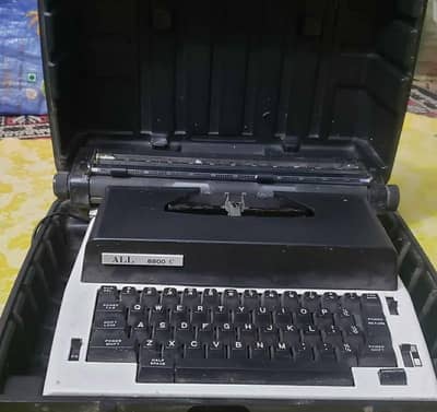 Electronic Typewriter