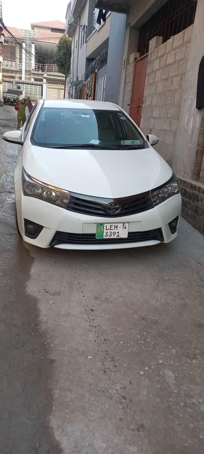 Selling Corolla Xli 2014 (New shape)