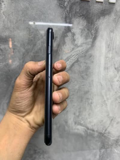 Se2020 factory unlcok 64 gb