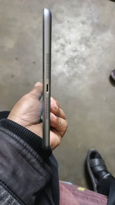 apple ipad16 GB good condition for change any mibile