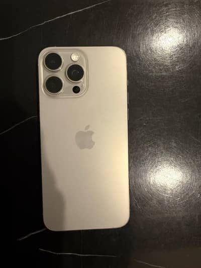 iPhone 15 pro max 256 gb 10/10 condition brand new