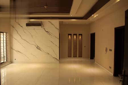 Prime Location EME Society - Block J House Sized 10 Marla Is Available