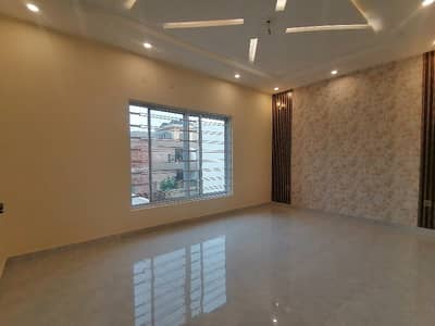 Get Your Hands On Prime Location Lower Portion In Lahore Best Area