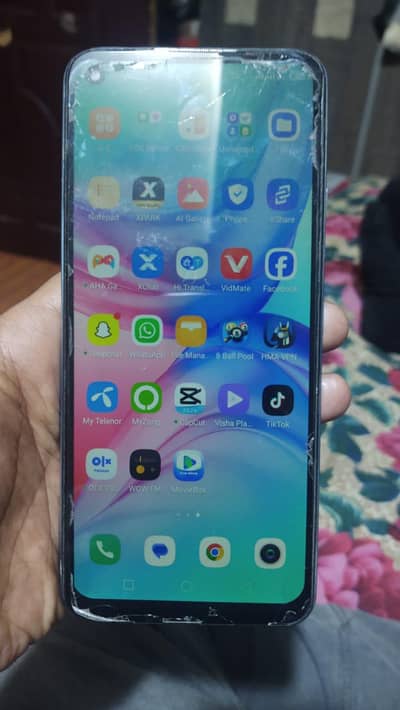 Infinix hot 10. . 4/128