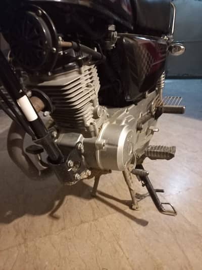Honda CG 125cc like new 03=34-8081=696