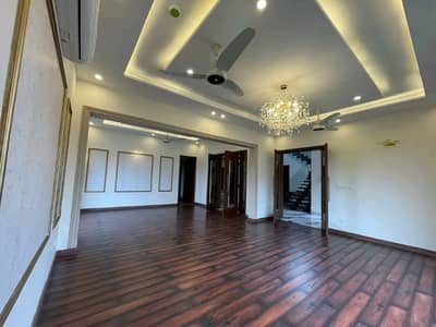 10 Marla Full House Available for Rent in Park View City Lahore