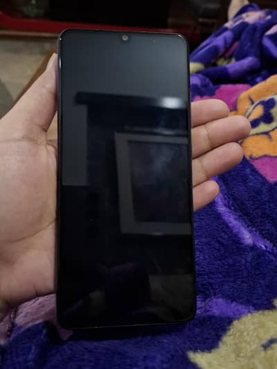 selling samsung's A32, 128gb, pta approved, 8.5/10 condition