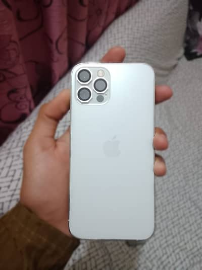 Iphone 12 pro white 128gb non pta unit 100 origional but change.