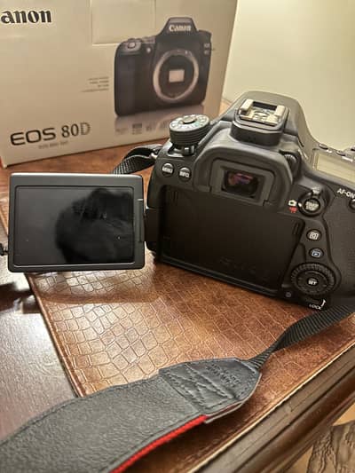 Canon 80d with 18-55 Lens in Excellent Condition