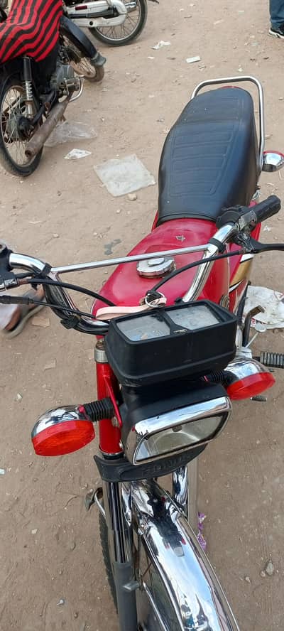i am  sell crown 125 2021 for sell