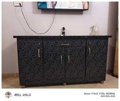 TV CONSOLE BRAND NEW CONDTION MAXIMUM 2 MONTH USED