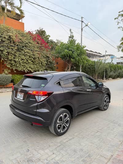HONDA VEZEL 2014/2019 Z SENSING EXCELLENT CONDITION