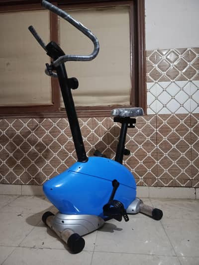 MAGNETIC EXERCISE CYCLE / EXERCISE BIKE