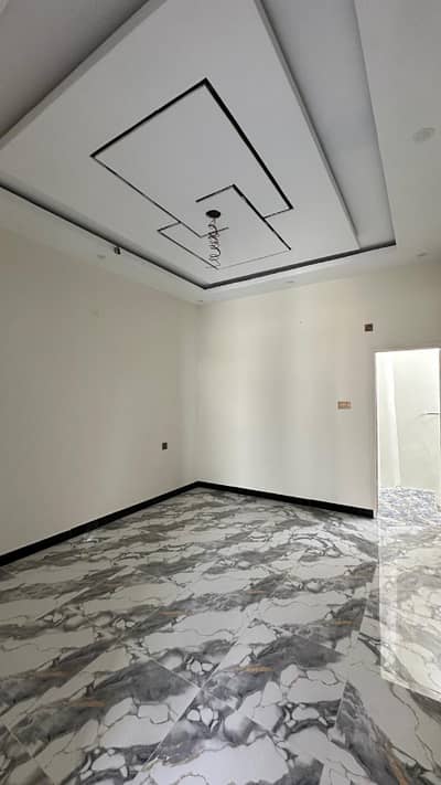 SILENT COMMERCIAL PORTION AVAILABLE FOR OFFICE PROME LOCATION 60 FT ROAD GULSHAN-E-IQBAL BLOCK 4