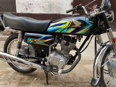 Honda CG 125 with Dual Accessories