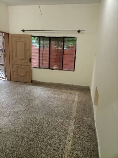 Beautiful 2nd Floor Portion For Rent In I-10