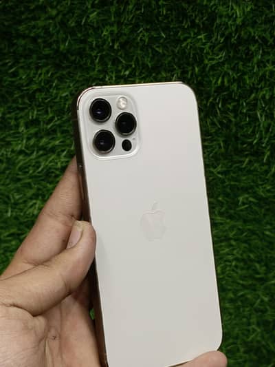 Iphone 12 Pro (97 health water pack) PTA  10/10