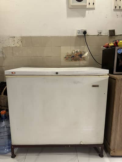 Gibson USA deep freezer