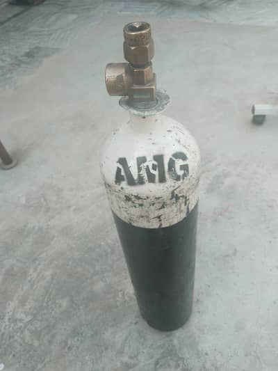 2 Oxygen Cylinders with regulator