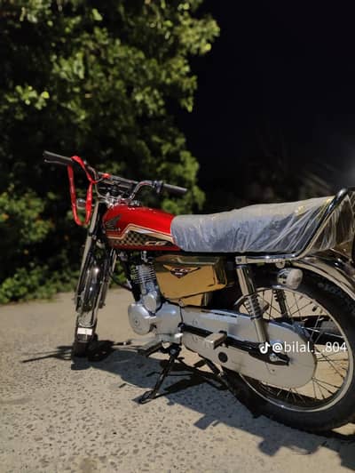 Honda 125 Gold Addition  24/25 model