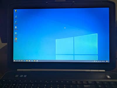 Dell laptop 8gb / 128 gb ssd