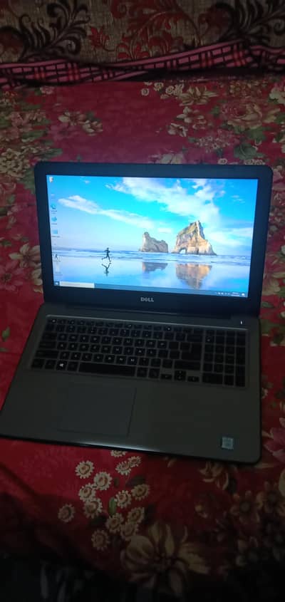 Dell i5 7th gen laptop with 2gb graphics card